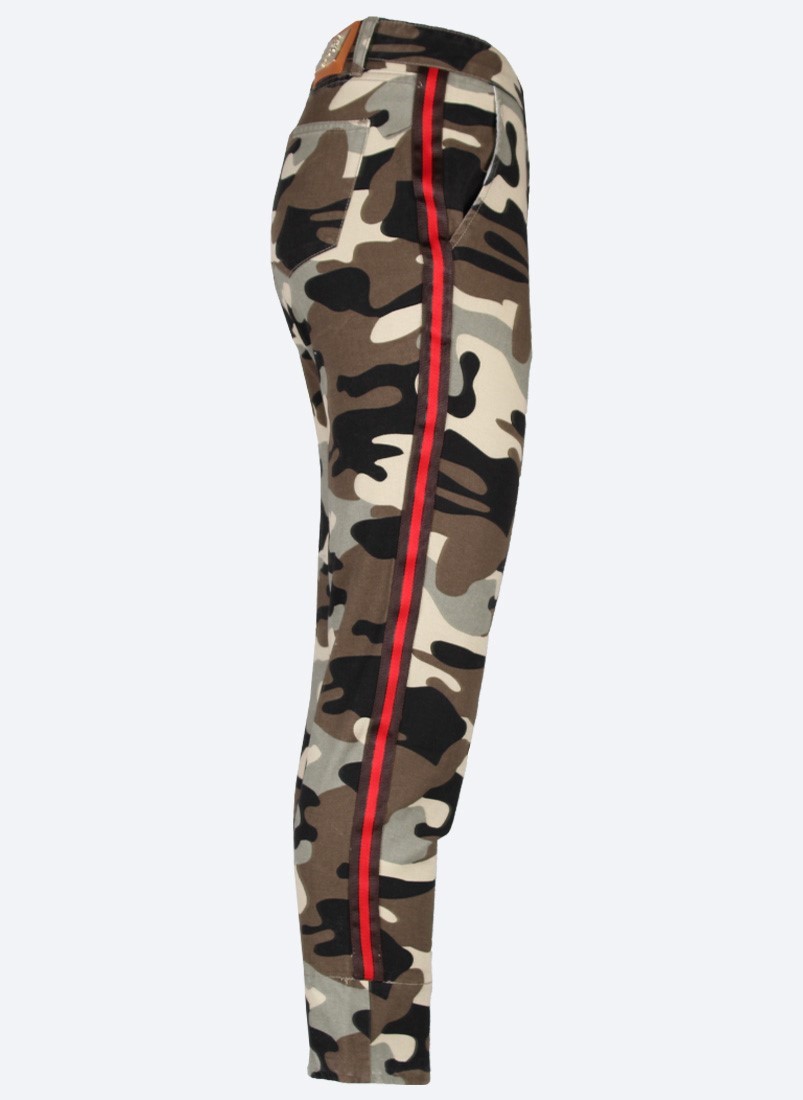 Pants with camouflage print