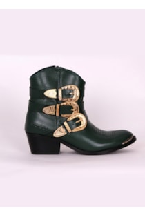 Leather boots with buckles