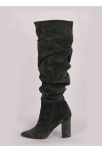 Bota cano alto enrugada