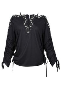 Blusa assimétrica com detalhes
