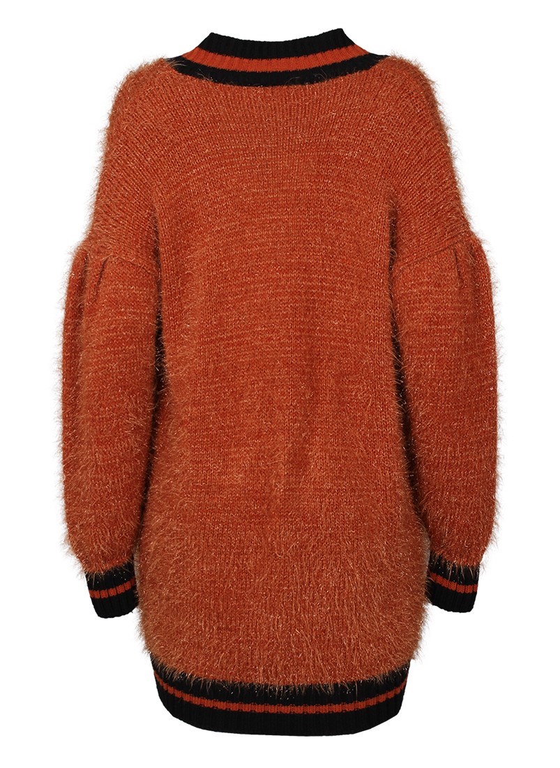 Coat with metallized tricot knit