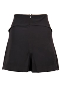 Pantalones cortos con detalle plisado