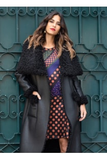 Vestido estampado com folhos