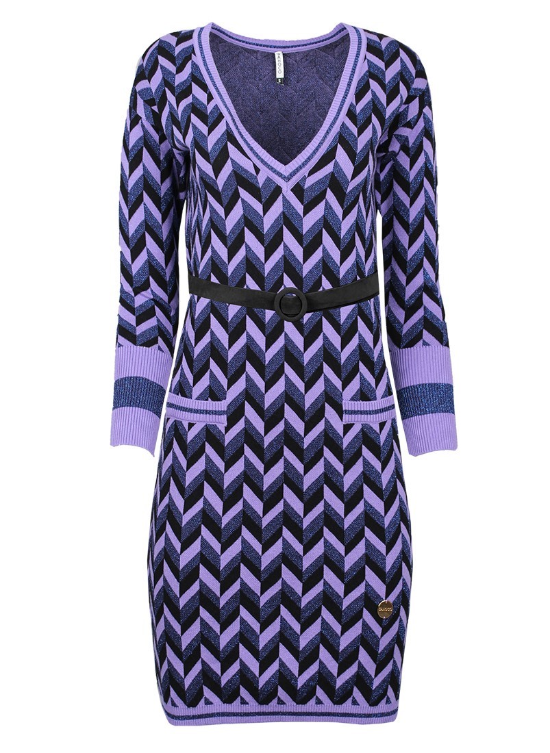 Vestido con escote pico con cinturón