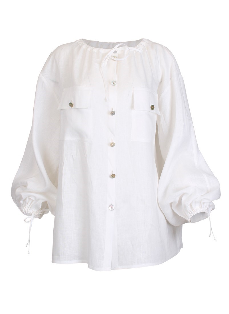 Linen blouse with buttons