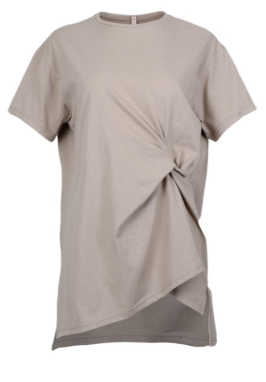 T-shirt with knot
