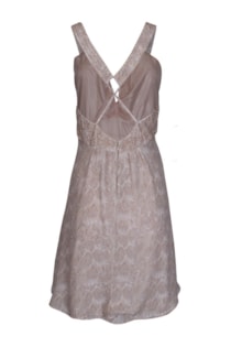 Vestido evasê com brilho