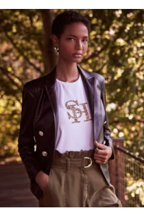 Crossed buttoned blazer