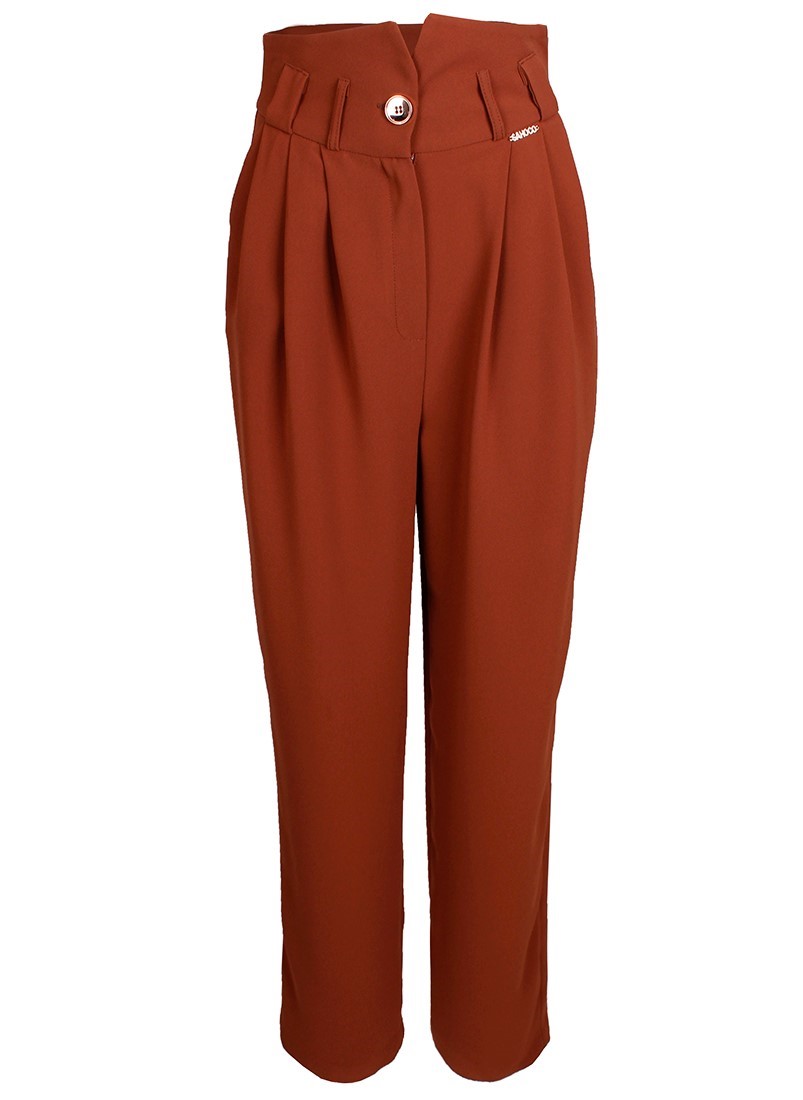 Loose pleated pants