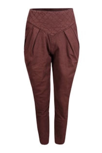 Calças skinny com pinças