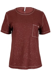 Camiseta con costuras en contraste