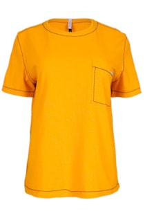 Camiseta con costuras en contraste
