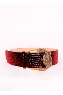  Crafted buckle belt