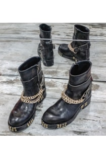 Botas