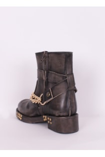 Botas